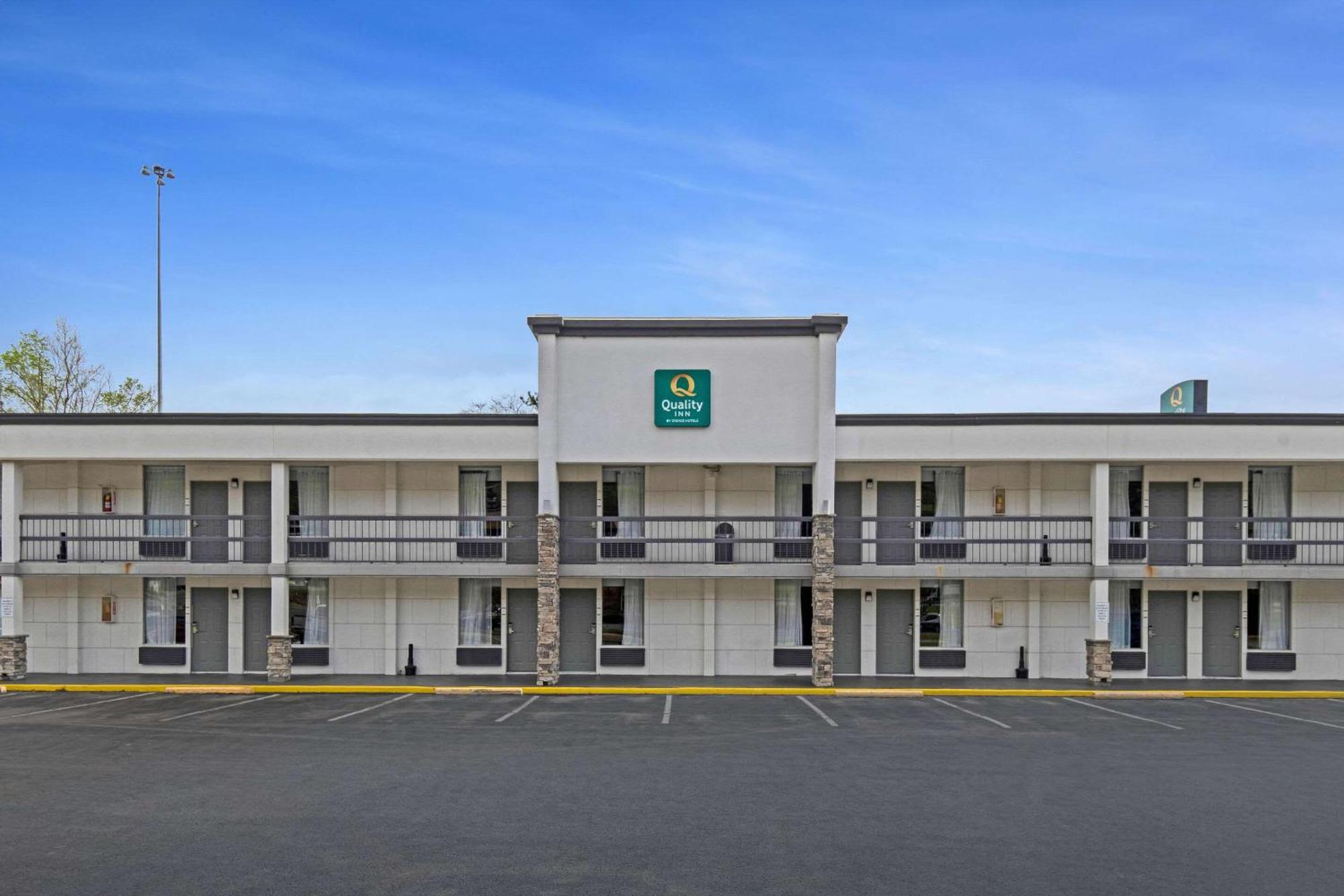 Quality Inn Далтън Екстериор снимка